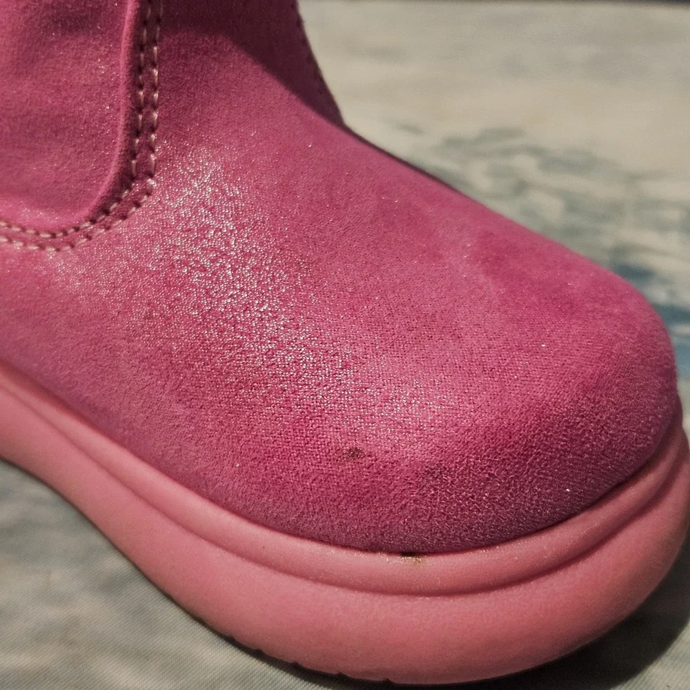 OshKosh Girls Pink Faux Fur Winter Boots Toddler Size 7